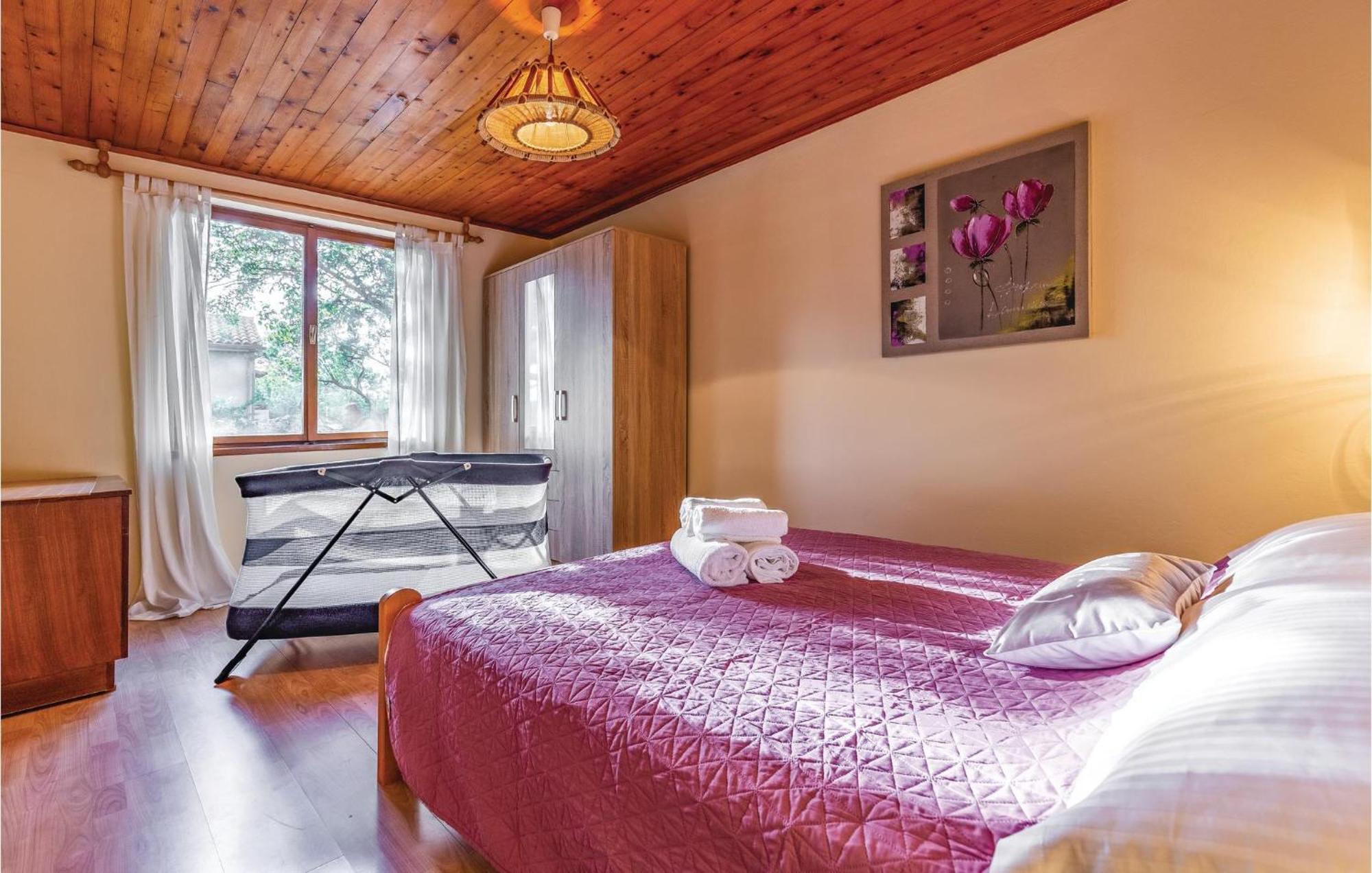 1 Bedroom Pet Friendly Home In Šišan Екстериор снимка