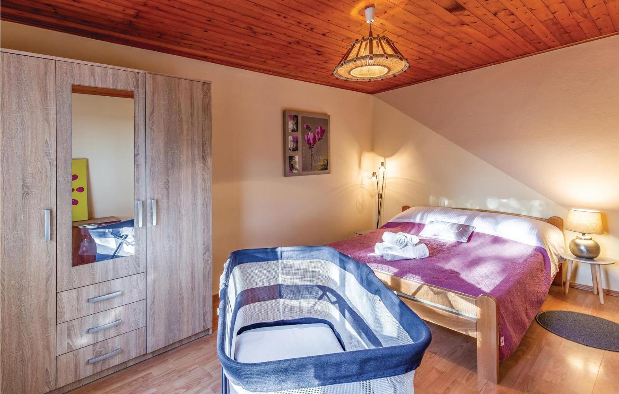 1 Bedroom Pet Friendly Home In Šišan Екстериор снимка