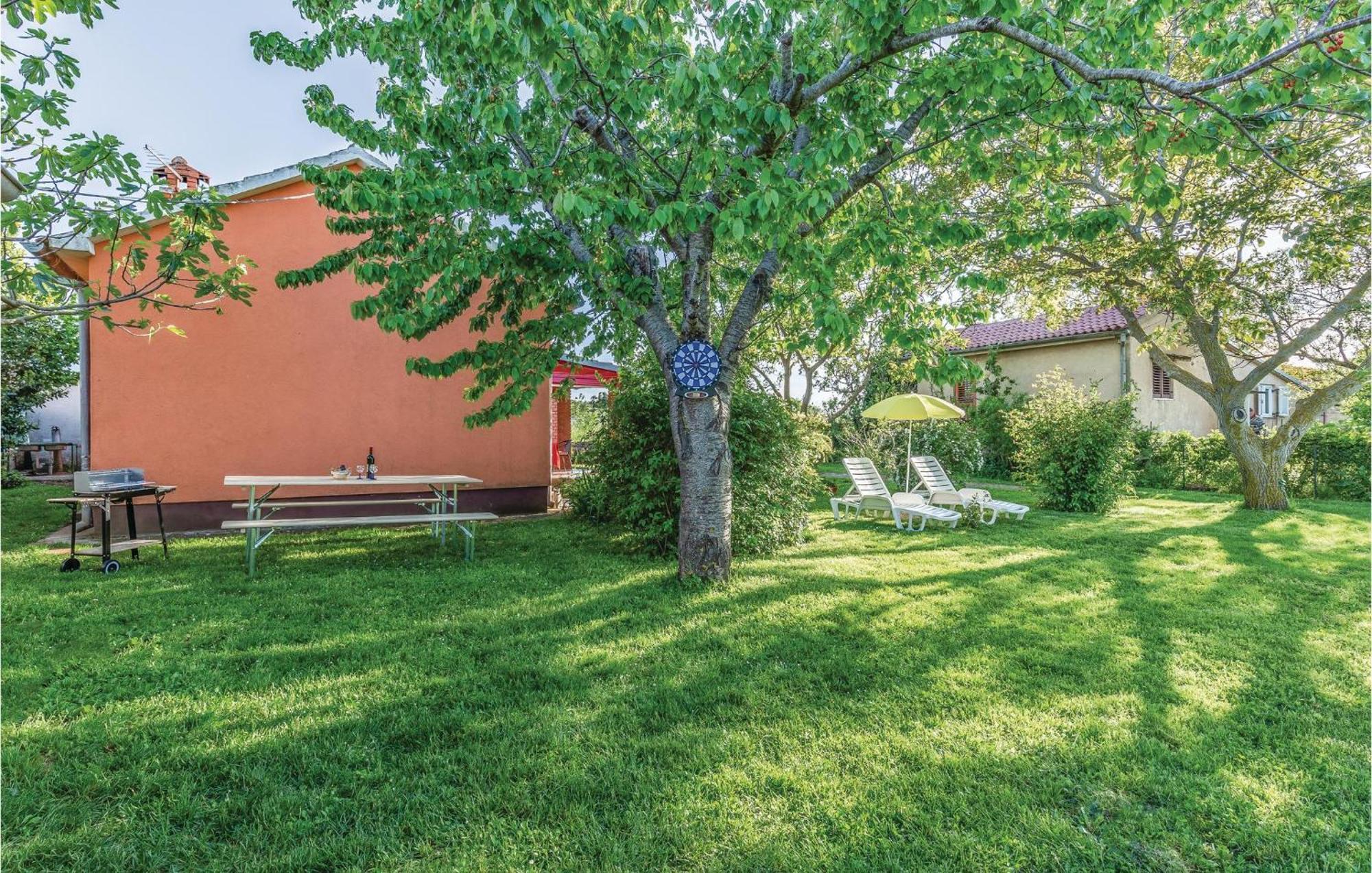 1 Bedroom Pet Friendly Home In Šišan Екстериор снимка